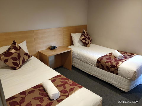 Coachman Motel And Holiday Units - Sydneys Hotel 42