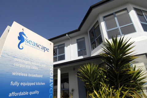 Seascape Accommodation - Sydneys Hotel 12