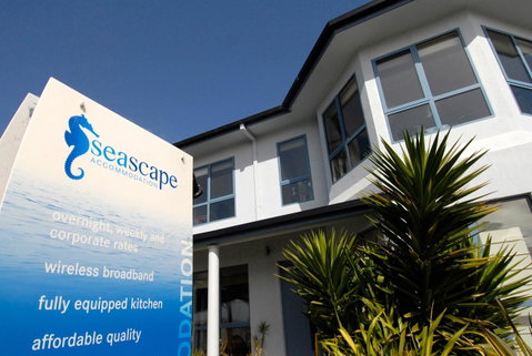 Seascape Accommodation - Sydneys Hotel 13