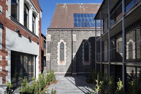 Converted Blue Stone Church - Sydneys Hotel 4