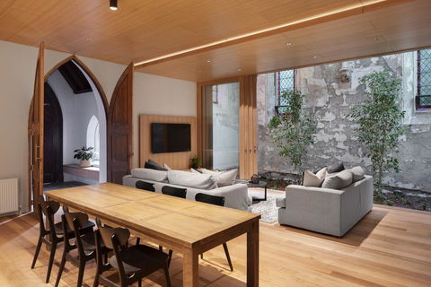 Converted Blue Stone Church - Sydneys Hotel 14