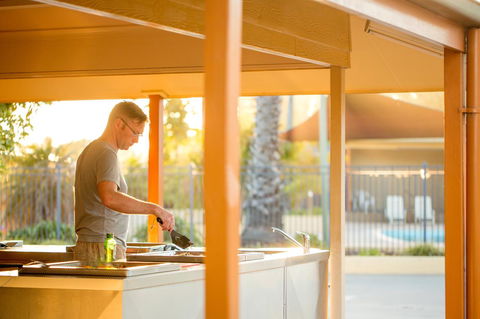 BIG4 Whiters Holiday Village - Sydneys Hotel 12