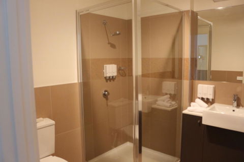 Bairnsdale International - Sydneys Hotel 25