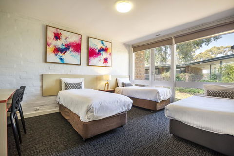 Burvale Hotel - Sydneys Hotel 4