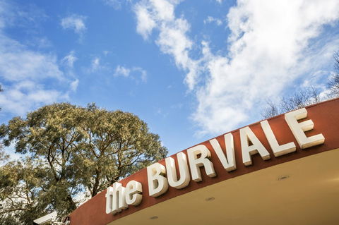 Burvale Hotel - Sydneys Hotel 11