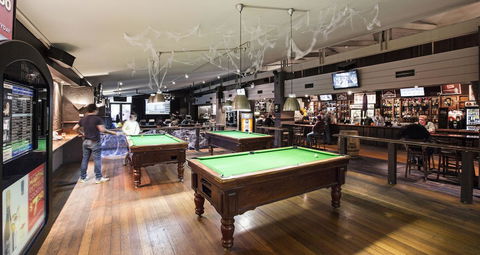 Burvale Hotel - Sydneys Hotel 24