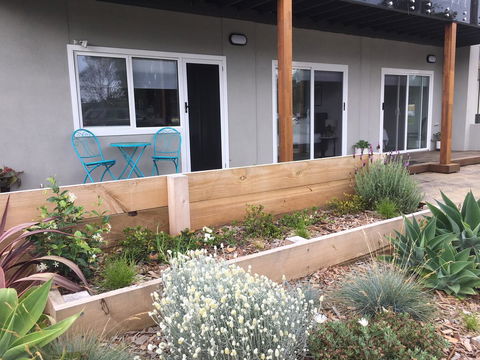 The Wheelhouse - 2BR Waterfront Apt In Town - Sydneys Hotel 19