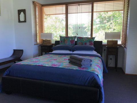 The Fingal Farm - Sydneys Hotel 1