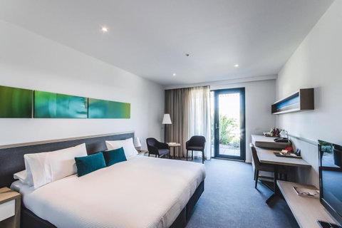 Quarters At Flinders Hotel - Sydneys Hotel 15