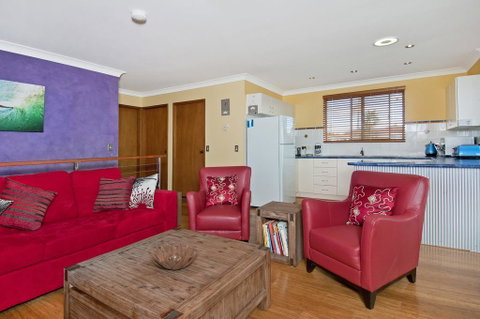THE BOARDROOM ON BANKSIA - 11 Banksia Ave Bonny Hills - Sydneys Hotel 0