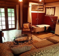 The Cabin - Sydneys Hotel