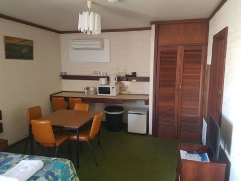 The Club Hotel - Sydneys Hotel 2