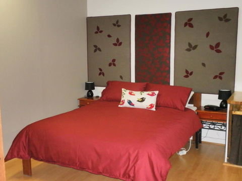 The Cosy Cottage - Sydneys Hotel 3