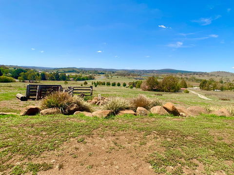 The Daydawn Dairy - Perched High, Simple Living & What A View! - Sydneys Hotel 1
