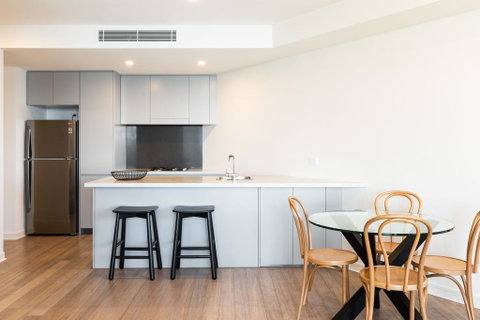 The Edge - Luxurious Waterfront Apartment - Sydneys Hotel 2
