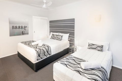 The Esplanade Motel - Sydneys Hotel 3