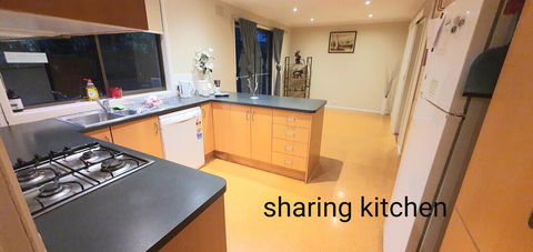 The Flower Homestay - Sydneys Hotel 3