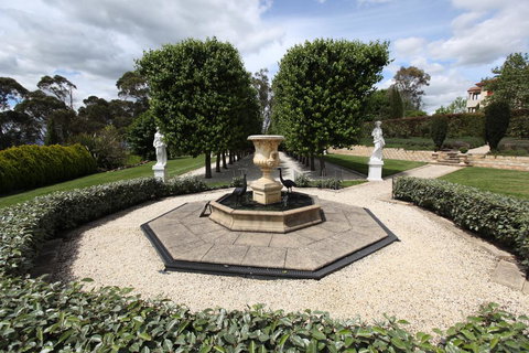 The Gatehouse At Villa Raedward - Sydneys Hotel 1