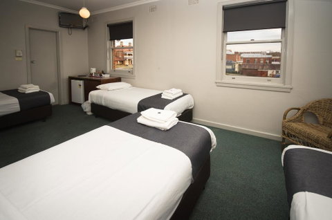 The George Hotel - Sydneys Hotel 1