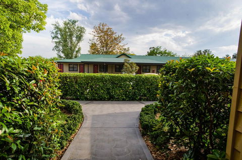 The Grapevine Motel - Sydneys Hotel 0