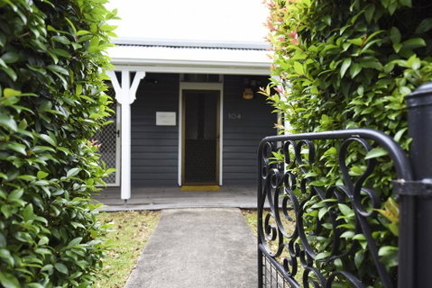 The Grey House - Sydneys Hotel 2