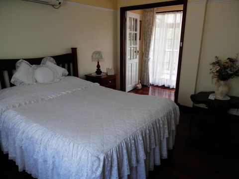 The Hideaway Luxury B&B Retreat - Sydneys Hotel 0