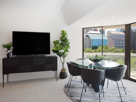 THE HYDEAWAY-LUXE HYDE PARK CITY APARTMENT-hosted By LAbode Accommodation - Sydneys Hotel 1