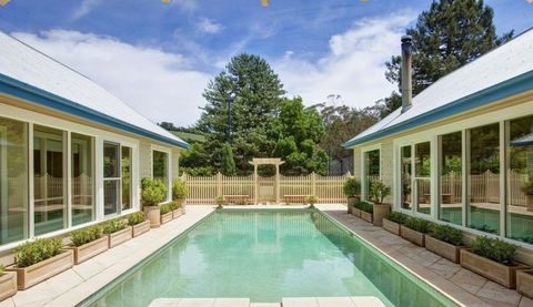 The Kangaloon House - Sydneys Hotel 1