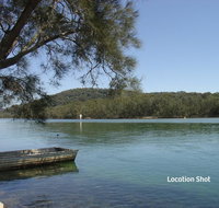 The Lake House - Lake Conjola - Sydneys Hotel