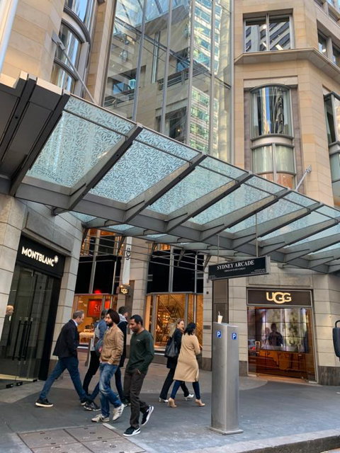 The Little Darling Of The Harbour - Sydneys Hotel 3