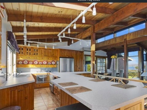 The Lodge - Sydneys Hotel 0