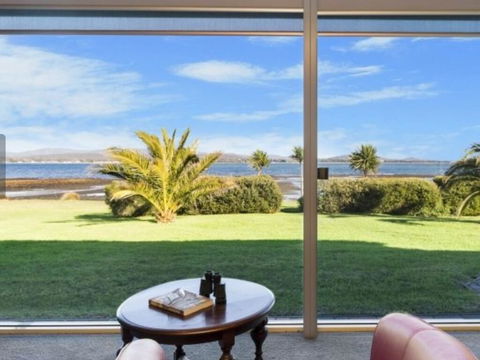 The Lodge - Sydneys Hotel 1