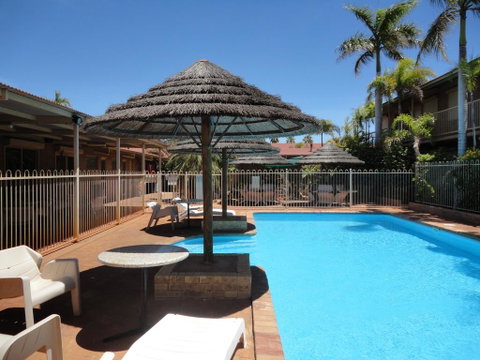 The Lodge Motel - Sydneys Hotel 0