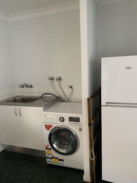 The Oaks Hotel Motel - Sydneys Hotel 1