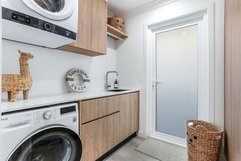 The Perfect Pet Friendly Escape, Sunshine Beach - Sydneys Hotel 3