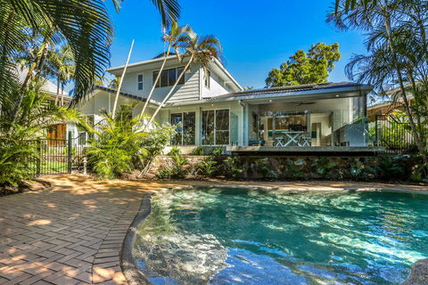 The Perfect Pet Friendly Escape, Sunshine Beach - Sydneys Hotel 0