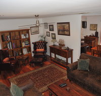 The Pommy Tree - Sydneys Hotel