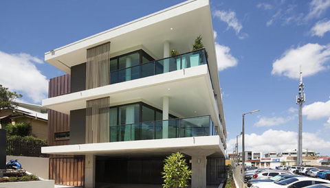 The Princess Bride - Executive 3BR Bulimba Apartment With Balcony In Central Location - Sydneys Hotel 3