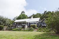 Book Mount Tamborine Accommodation Vacations Sydneys Hotel Sydneys Hotel