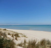 The Rosebud Beach Shack - Sydneys Hotel
