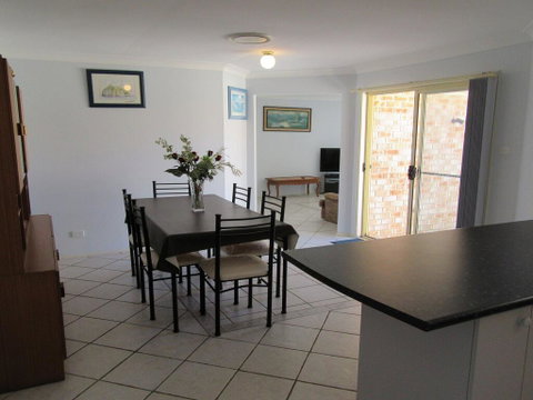 The Salamander', 99 Salamander Way - Aircon & Large Yard For Kids - Sydneys Hotel 3