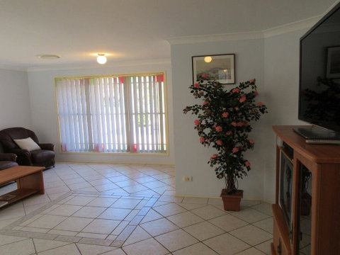 The Salamander', 99 Salamander Way - Aircon & Large Yard For Kids - Sydneys Hotel 1