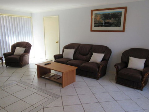 The Salamander', 99 Salamander Way - Aircon & Large Yard For Kids - Sydneys Hotel 0