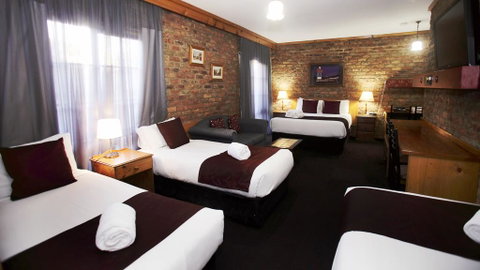 The Settlement Historic Hotel - Sydneys Hotel 3