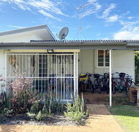 The Shack - Sydneys Hotel