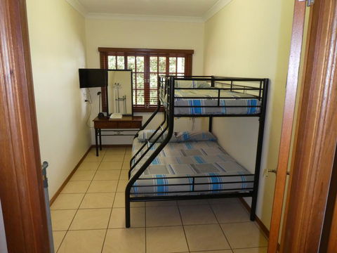 The Summit Rainforest Retreat - Sydneys Hotel 2