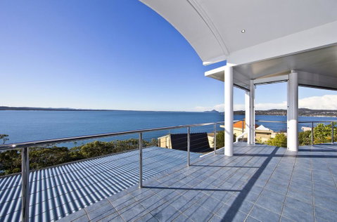 The Ultimate Ocean View - A Luxury Home - Sydneys Hotel 1