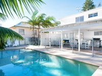The White House' 25 Tomaree Road - fantastic house with pool linen FOXTEL  WII-U