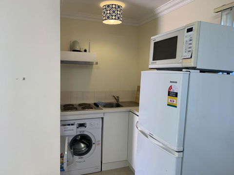 Thornleigh Garden View, Comfortable & Tranquil - Sydneys Hotel 2
