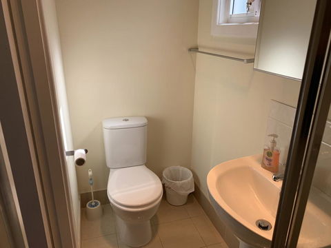 Thornleigh Garden View, Comfortable & Tranquil - Sydneys Hotel 3